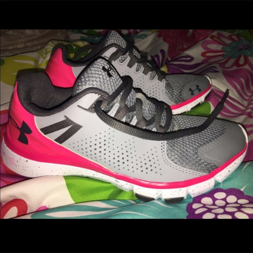 Under armor  eye catching shoes